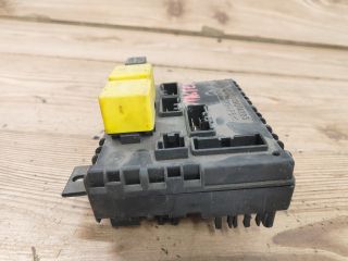 bontott FIAT BRAVA Biztosítéktábla Utastér