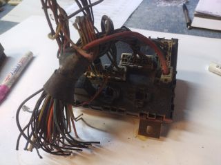 bontott FIAT BRAVA Biztosítéktábla Utastér