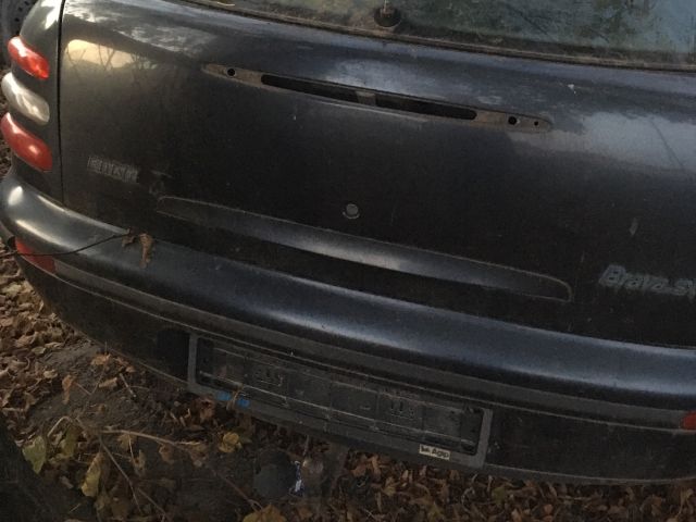 bontott FIAT BRAVA Csomagtérajtó Gumikéder