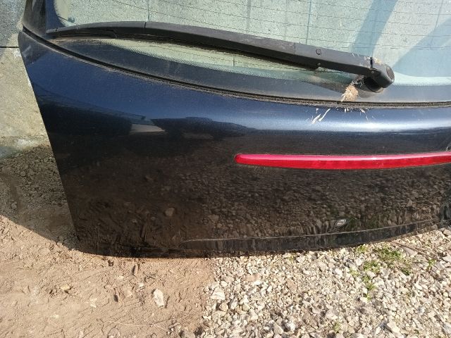 bontott FIAT BRAVA Csomagtérajtó (Részeivel)