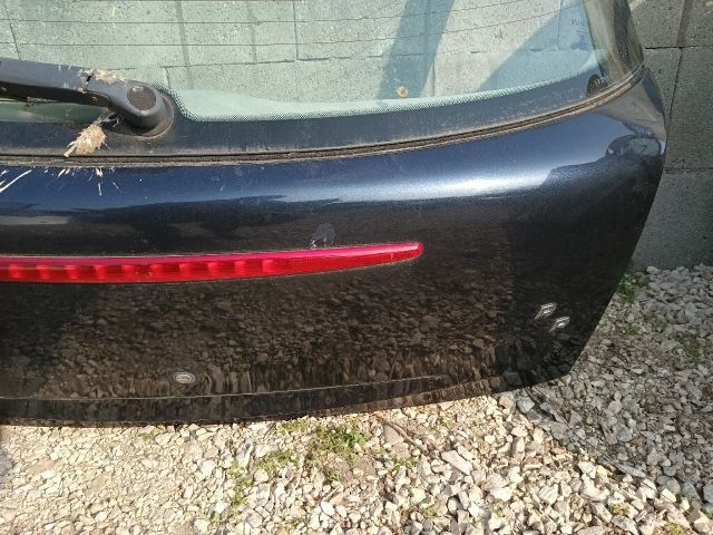 bontott FIAT BRAVA Csomagtérajtó (Részeivel)