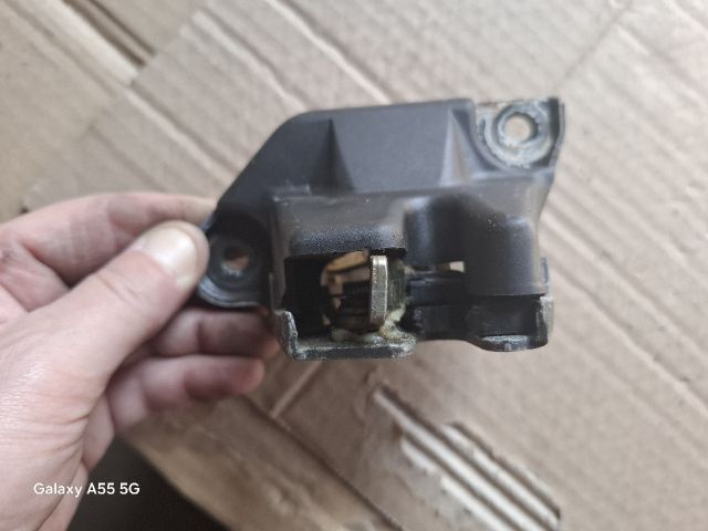 bontott FIAT BRAVA Csomagtérajtó Zárszerkezet