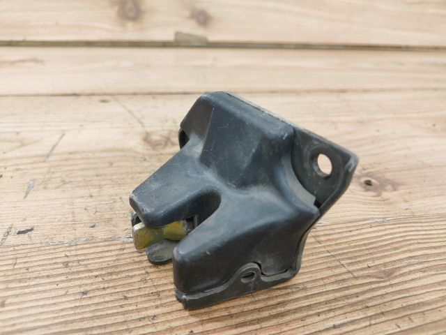 bontott FIAT BRAVA Csomagtérajtó Zárszerkezet