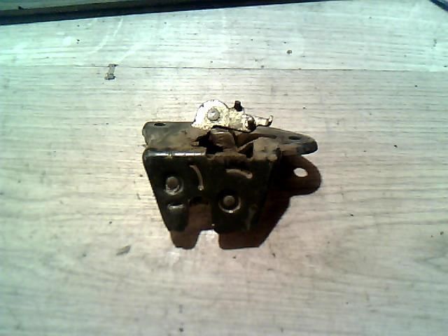 bontott FIAT BRAVA Csomagtérajtó Zárszerkezet