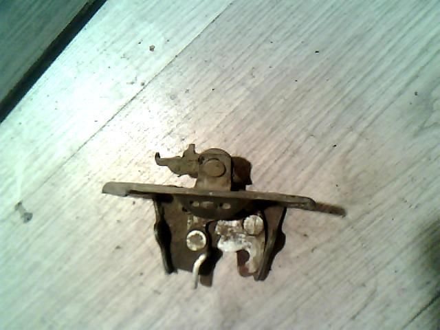 bontott FIAT BRAVA Csomagtérajtó Zárszerkezet