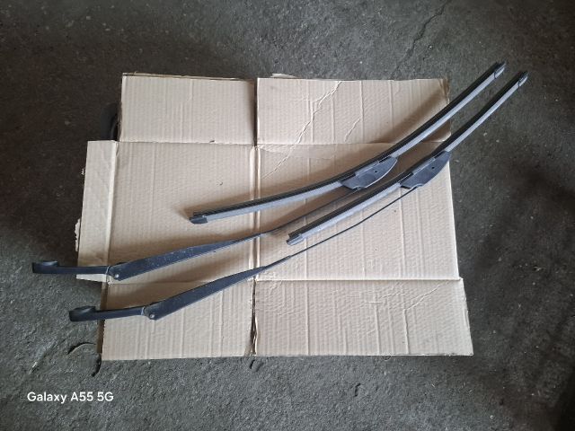 bontott FIAT BRAVA Első Ablaktörlő Kar