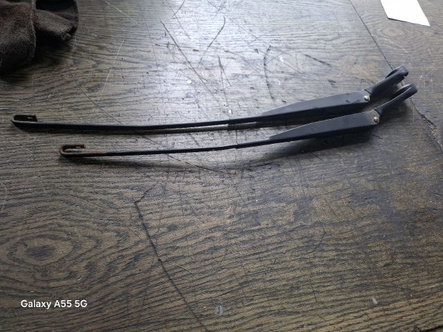 bontott FIAT BRAVA Első Ablaktörlő Kar