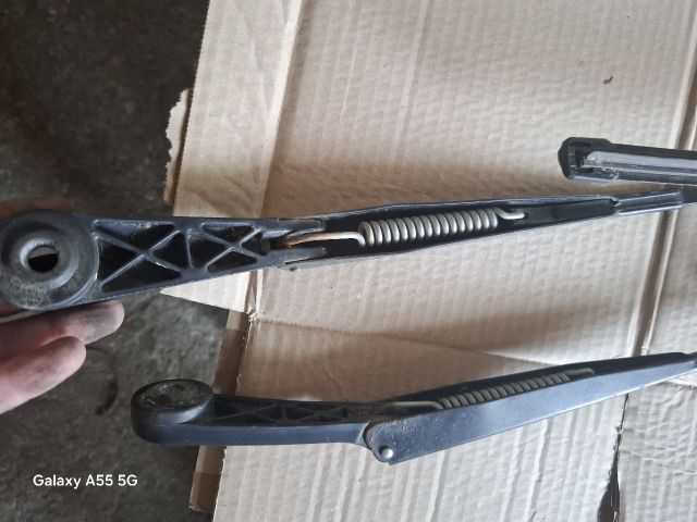 bontott FIAT BRAVA Első Ablaktörlő Kar