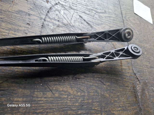 bontott FIAT BRAVA Első Ablaktörlő Kar