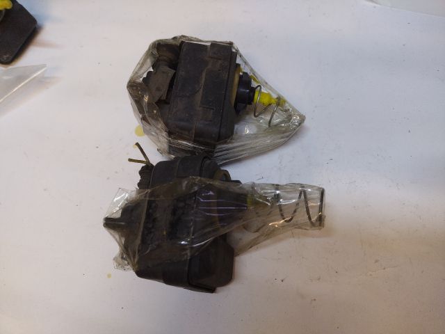 bontott FIAT BRAVA Fényszórómagasság Állító Motor (Pozíciófüggetlen)