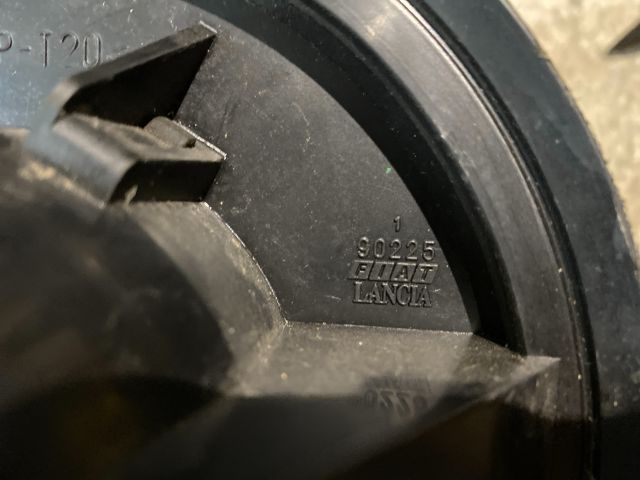 bontott FIAT BRAVA Fűtőmotor (Klímás)