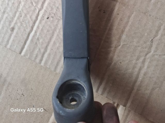 bontott FIAT BRAVA Hátsó Ablaktörlő Kar