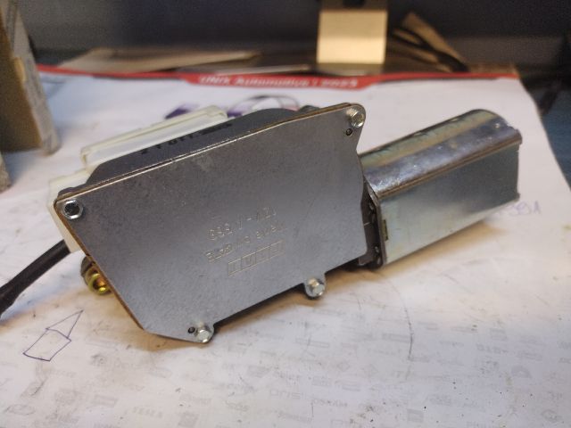 bontott FIAT BRAVA Hátsó Ablaktörlő Motor