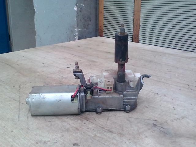 bontott FIAT BRAVA Hátsó Ablaktörlő Motor