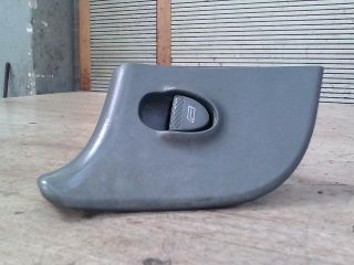 bontott FIAT BRAVA Jobb első Ablakemelő Kapcsoló