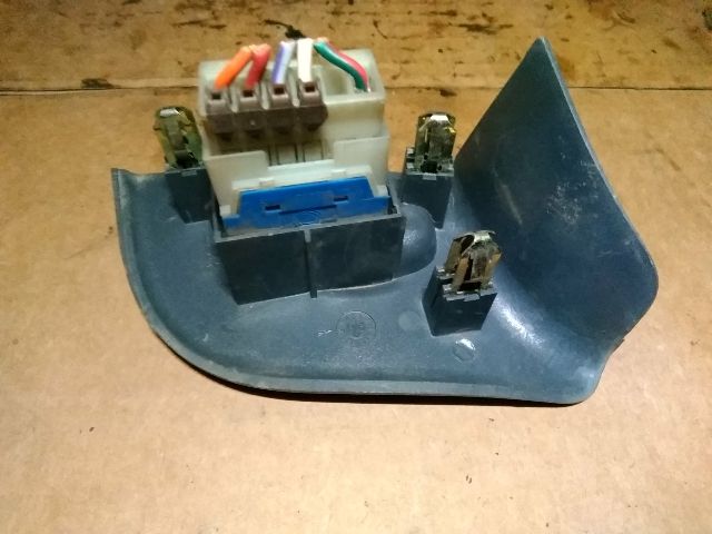 bontott FIAT BRAVA Jobb első Ablakemelő Kapcsoló