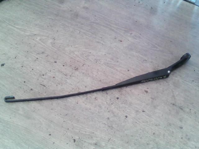 bontott FIAT BRAVA Jobb első Ablaktörlő Kar