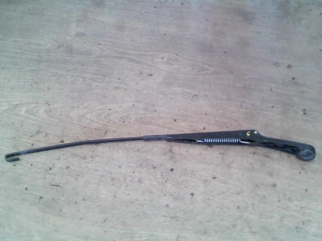 bontott FIAT BRAVA Jobb első Ablaktörlő Kar