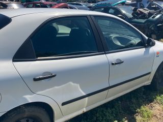 bontott FIAT BRAVA Jobb első Ablakvezető Gumi