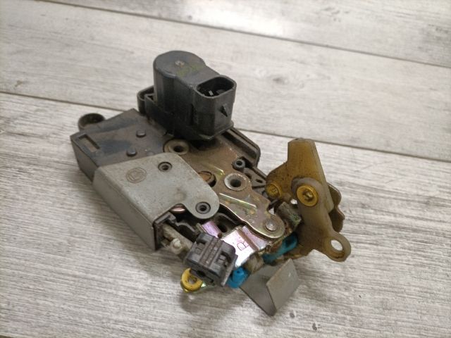 bontott FIAT BRAVA Jobb első Ajtózár