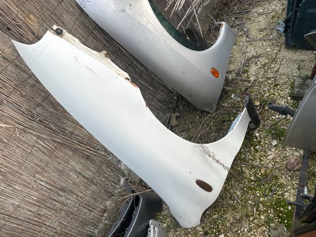 bontott FIAT BRAVA Jobb első Sárvédő