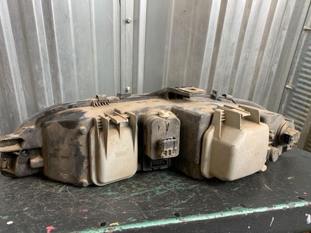 bontott FIAT BRAVA Jobb Fényszóró