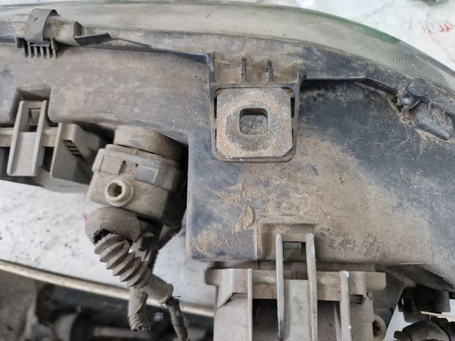 bontott FIAT BRAVA Jobb Fényszóró