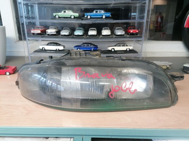 bontott FIAT BRAVA Jobb Fényszóró