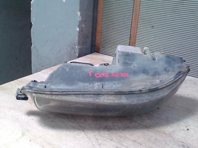 bontott FIAT BRAVA Jobb Fényszóró