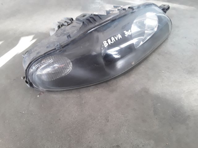 bontott FIAT BRAVA Jobb Fényszóró