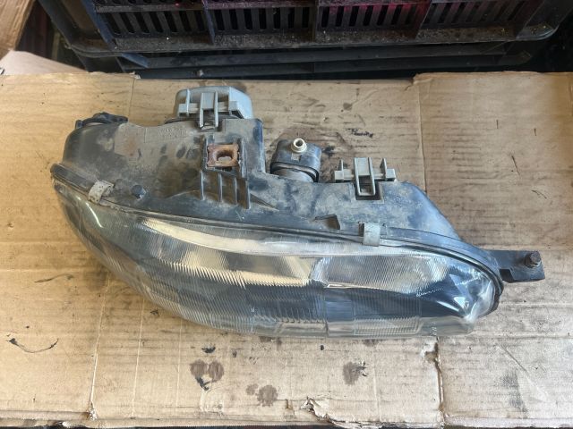 bontott FIAT BRAVA Jobb Fényszóró