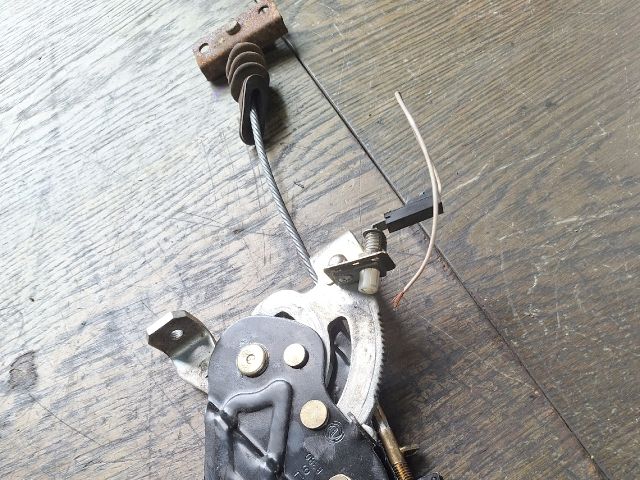 bontott FIAT BRAVA Kézifék Kar