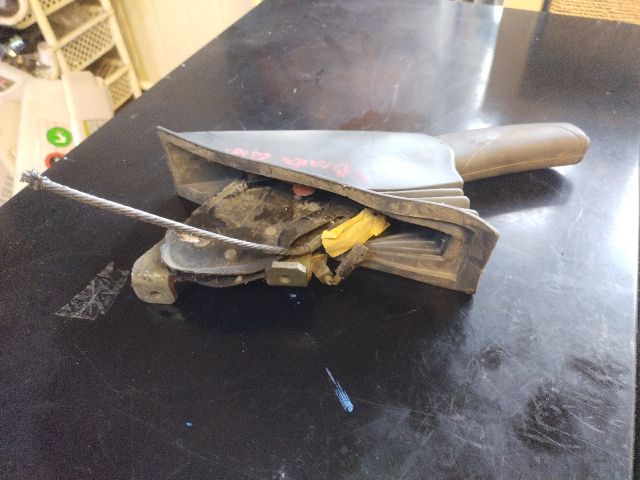 bontott FIAT BRAVA Kézifék Kar