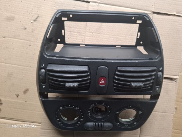 bontott FIAT BRAVA Középkonzol Keret