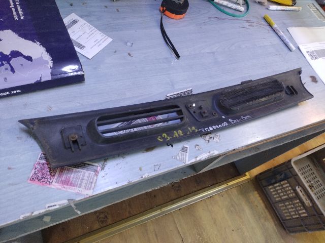 bontott FIAT BRAVA Motorháztető Díszrács