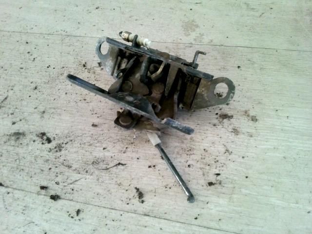 bontott FIAT BRAVA Motorháztető Zárszerkezet