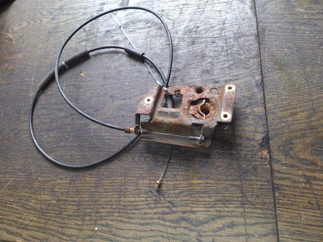 bontott FIAT BRAVA Motorháztető Zárszerkezet