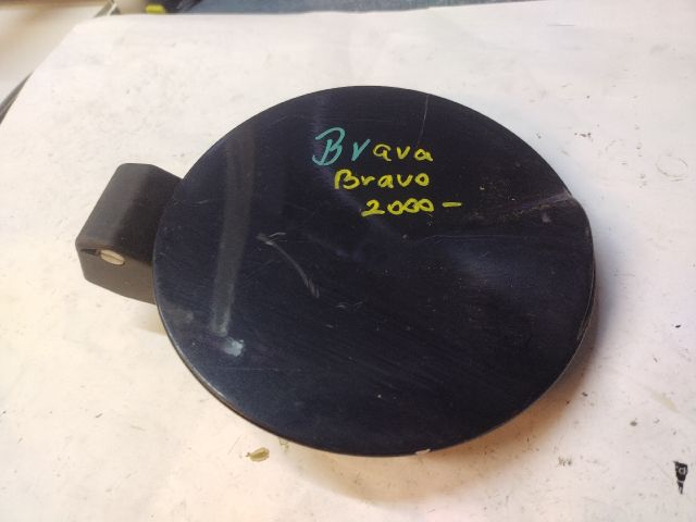 bontott FIAT BRAVA Tankajtó