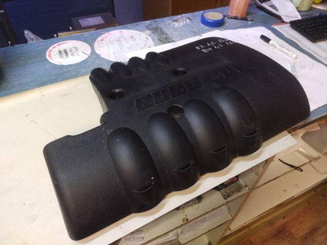 bontott FIAT BRAVO Felső Motorburkolat