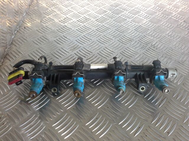 bontott FIAT BRAVO Porlasztó (1 db)