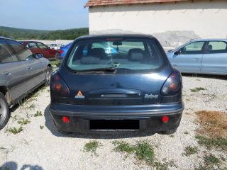 bontott FIAT BRAVO Porlasztó Sor / Híd