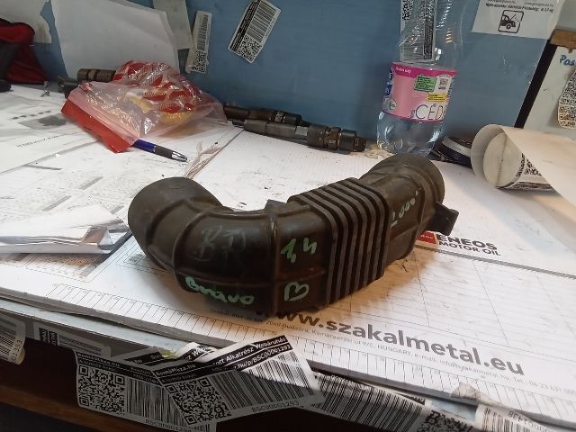 bontott FIAT BRAVO Szívó Cső