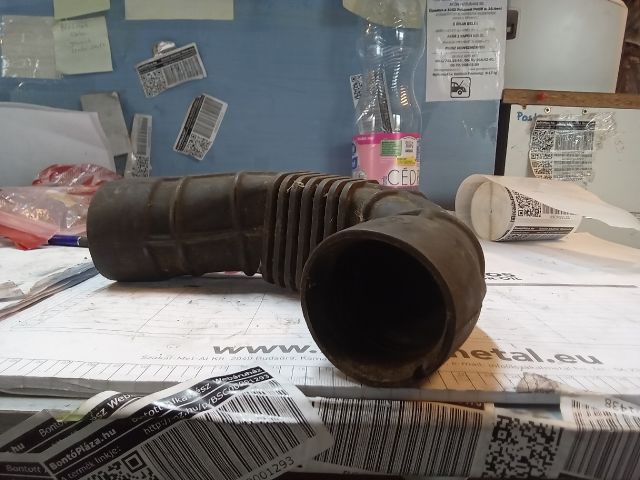 bontott FIAT BRAVO Szívó Cső