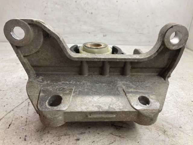 bontott FIAT BRAVO Motor Tartó Bak (Pozíciófüggetlen)