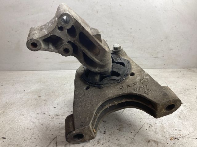 bontott FIAT BRAVO Motor Tartó Bak (Pozíciófüggetlen)