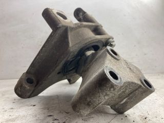 bontott FIAT BRAVO Motor Tartó Bak (Pozíciófüggetlen)