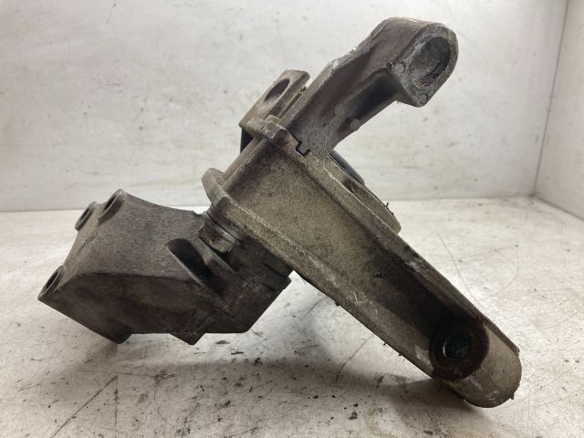 bontott FIAT BRAVO Motor Tartó Bak (Pozíciófüggetlen)