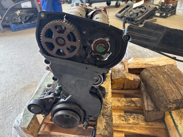 bontott FIAT BRAVO Motor (Fűzött blokk hengerfejjel)