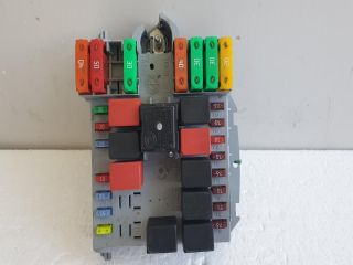 bontott FIAT BRAVO Biztosítéktábla Motortér