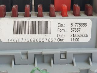 bontott FIAT BRAVO Biztosítéktábla Motortér